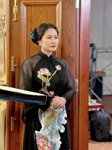 Inside the Inspiring Journey of Actress Ngoc Lan as a Single Mother - image 1