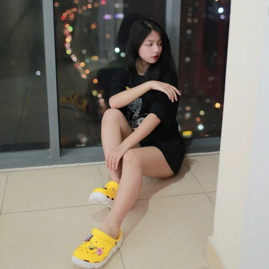 Stunning Vietnamese Girls Fashion and Portrait Photo Collection Pack 45