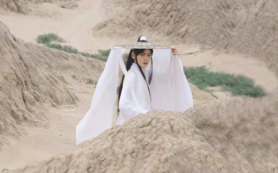 Zhai Xiaowen Captivates Fans with Melancholic Historical Drama Visuals