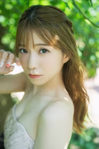 Asaka - FRIDAY Monthly Girl 043: Exclusive Glimpse into Her Never-Before-Seen Photo Collection Part01 - image 8