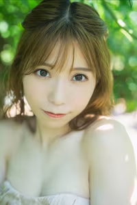 Asaka - FRIDAY Monthly Girl 043: Exclusive Glimpse into Her Never-Before-Seen Photo Collection Part01 - image 15