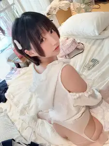 Coser NAGISA Part02: Captivating Charm in a Serene Private Moment - image 5