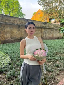 The Ultimate Beauty Poll: Which Vietnamese WAG Takes the Crown for Most Stunning Style and Grace? - image 0