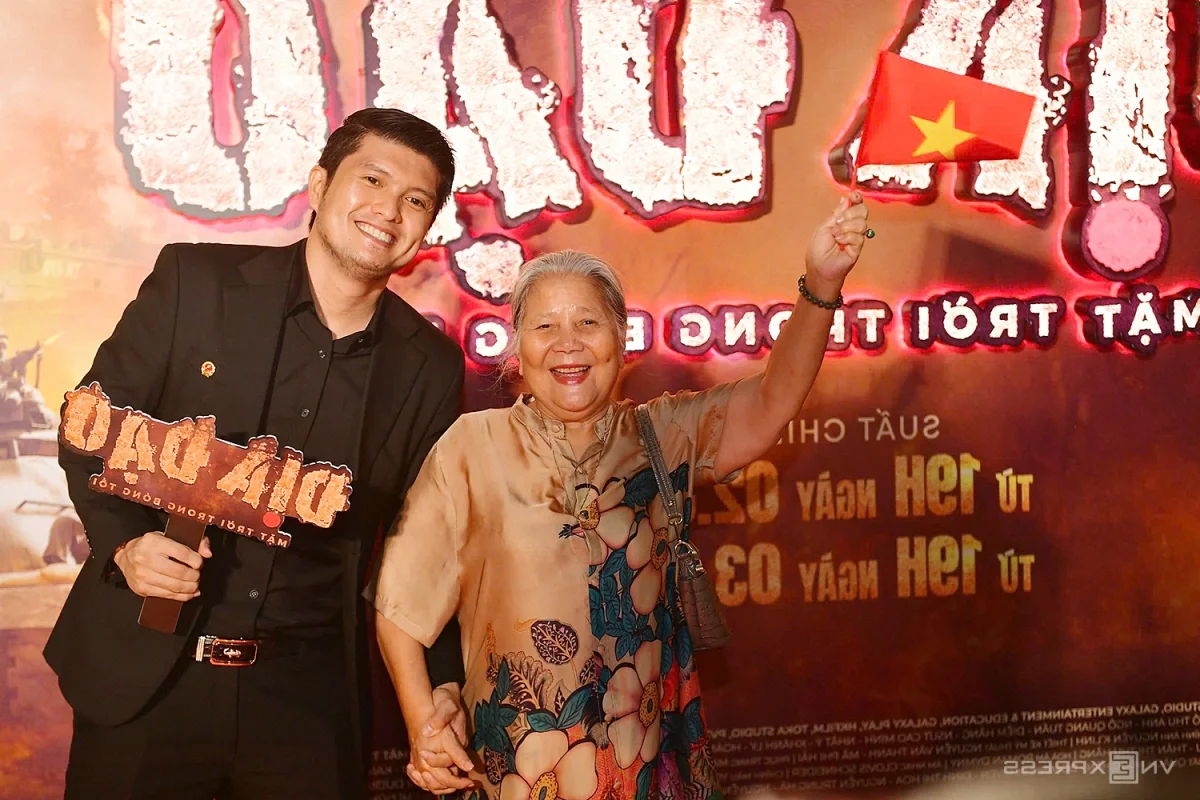Thai Hoa and Star-Studded Cast Shine at 'Dia Dao' Movie Premiere
