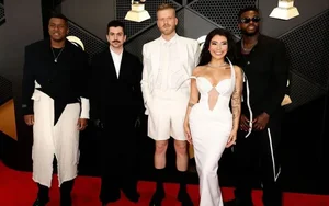 NTK Đỗ Long tỏa sáng tại Grammy 2024: Khi thời trang Việt vươn tầm quốc tế - image 2