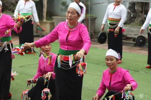 Discovering the Spiritual Heritage of the Muong: Gong Culture and Hau Dong Rituals - image 0