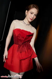 Phuong Anh Dao: Captivating Beauty and Bold Personality in New Photo Gallery - image 9