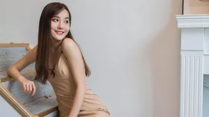 Elegant Photography Gallery: Wanping's Sweet Neighbor Aesthetic in Classic Silk Stockings by IESS - image 13