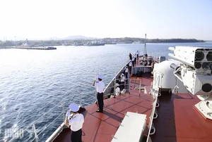 Vietnam and China Navies Complete Successful Joint Patrol and Training - image 12