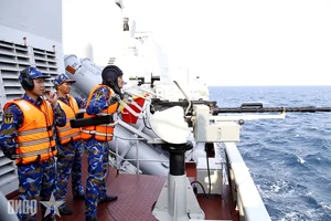 Vietnam and China Navies Complete Successful Joint Patrol and Training - image 11
