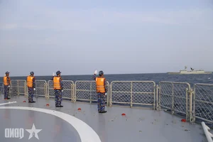 Vietnam and China Navies Complete Successful Joint Patrol and Training - image 1