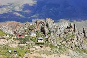 Breathtaking Ancient Temple Perched on a Cliffside: A Spiritual Journey - image 0