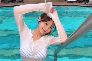 Modern Motherhood vs. Social Media Norms: The Debate Over Korean 'Hot Mom' Fashion - image 4
