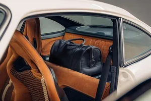 Porsche 911 Restomod: The Perfect Rebirth of a Timeless Classic Icon - image 1