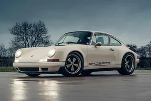 Porsche 911 Restomod: The Perfect Rebirth of a Timeless Classic Icon - image 10