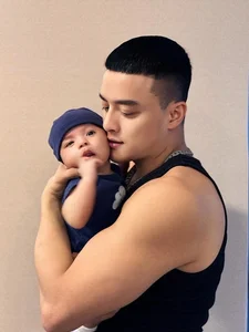 Surprise Baby Reveals: Bao Anh and Celebrities Who Shocked Their Fans - image 6