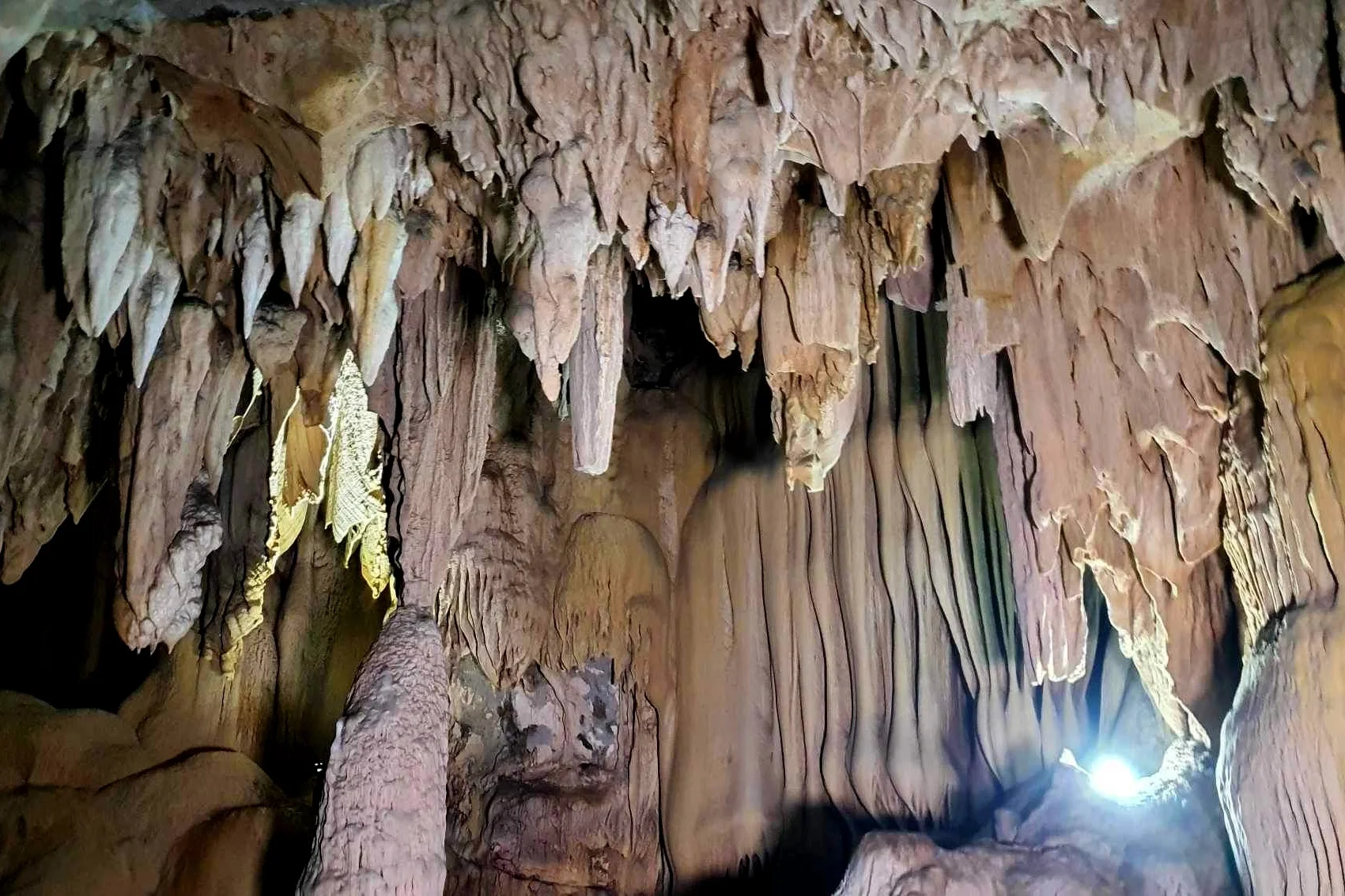 Exploring the Sand River Caves of Quang Tri: A Natural Wonder in Central Vietnam