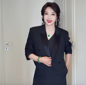 The Timeless Beauty of Liu Xiaoqing - Iconic Wu Zetian Portrait Gallery - image 2