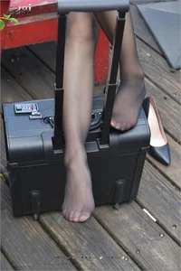 Outdoor Urban Style: Xiao Liu in Black Silk Fashion [IESS 151] - image 2