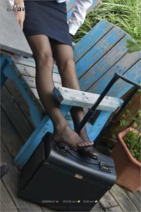 Outdoor Urban Style: Xiao Liu in Black Silk Fashion [IESS 151] - image 30