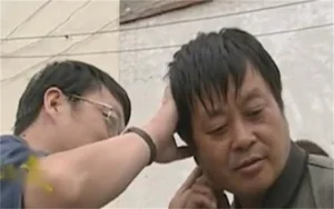 Heartwarming Story of a Child Mistaking a Stranger for Her Father - image 6
