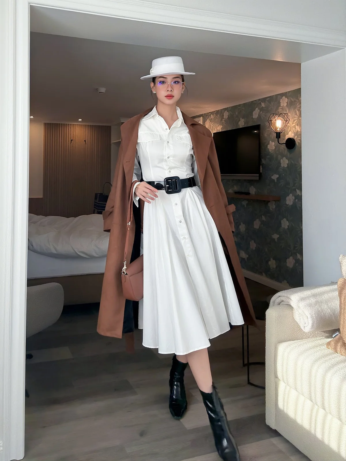 Miss Bao Ngoc Transforms into a Sophisticated German Lady in New Shoot