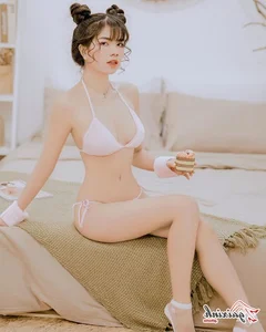 Streamer Mai Dora Stunning Bikini and Fashion Gallery - image 19