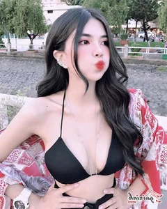Streamer Mai Dora Stunning Bikini and Fashion Gallery - image 43