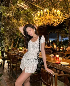 Vietnamese Stars Celebrate Tet Abroad: Chi Pu in Australia, Thao Nhi Le Travels in Style - image 11