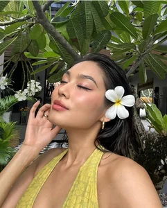 Vietnamese Stars Celebrate Tet Abroad: Chi Pu in Australia, Thao Nhi Le Travels in Style - image 2