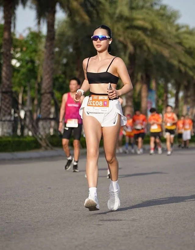 Fitness Influencer Addresses Criticism Over 'Showing Off' at Recent Marathon Event
