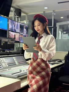 Lê Bống Shines in VFC Drama 'Lỡ Hẹn Với Ngày Xanh': Netizens Praise Her Natural Beauty and Acting Evolution - image 5