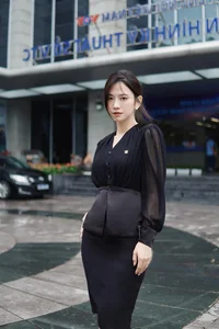Lê Bống Shines in VFC Drama 'Lỡ Hẹn Với Ngày Xanh': Netizens Praise Her Natural Beauty and Acting Evolution - image 4