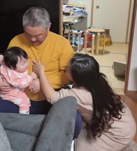 Vietnamese KOL News: Ba Nhan's Daughter Receives Generous Gifts as Quynh Tran JP's Absence Sparks Discussion - image 1