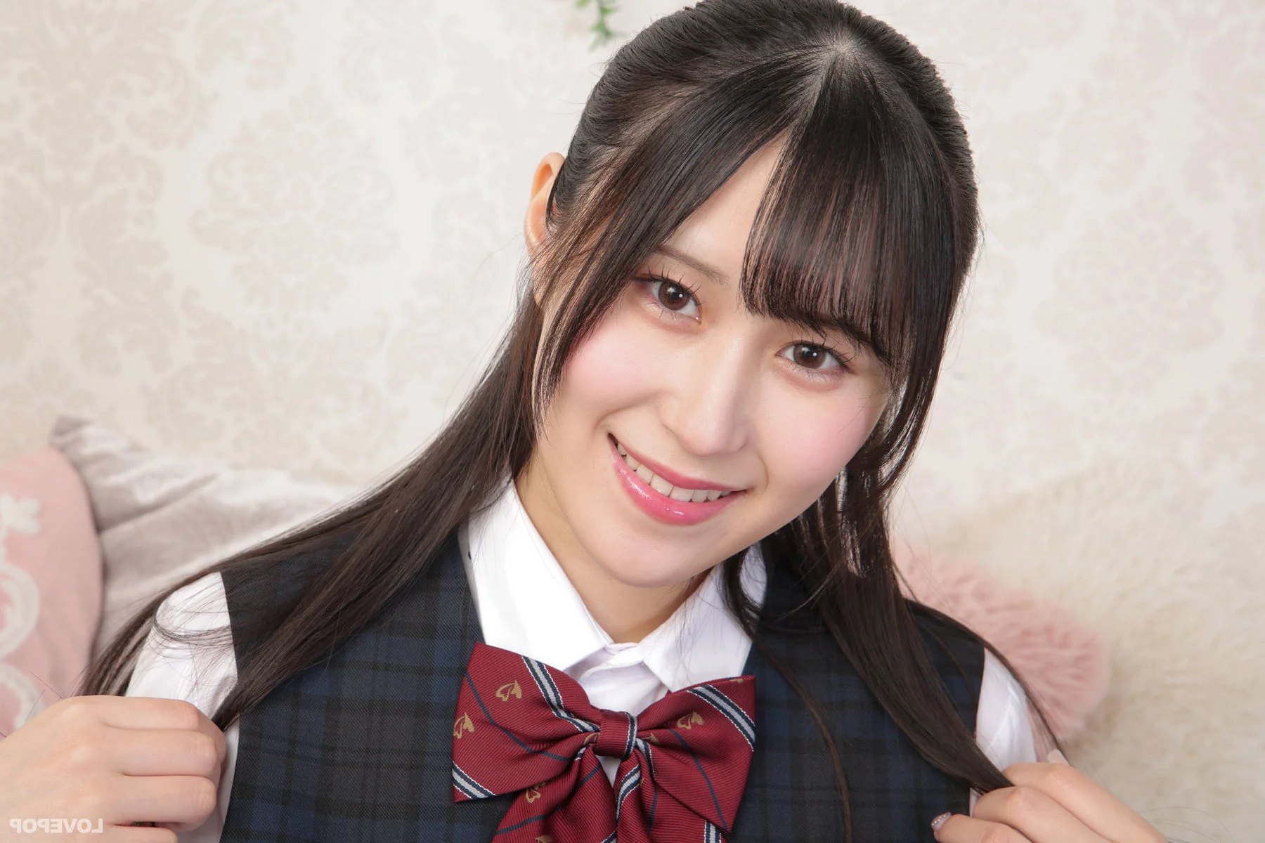 Hibiki Amamiya LOVEPOP Photoset 02: A Stunning Display of Elegance and Charm