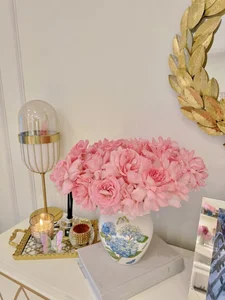 Inside MC Diep Chi's Floral Sanctuary: A Masterclass in Home Decor and Serenity - image 8