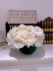 Inside MC Diep Chi's Floral Sanctuary: A Masterclass in Home Decor and Serenity - image 19