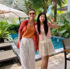 Jennifer Pham’s 13-Year-Old Daughter Stuns with Pure Beauty: A Future Miss Universe in the Making? - image 4