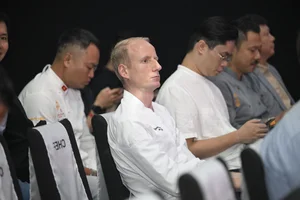Michelin Guide 2026 Controversy: Banh Mi Snub and Street Food Debates - image 13