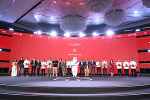 Michelin Guide 2026 Controversy: Banh Mi Snub and Street Food Debates - image 11