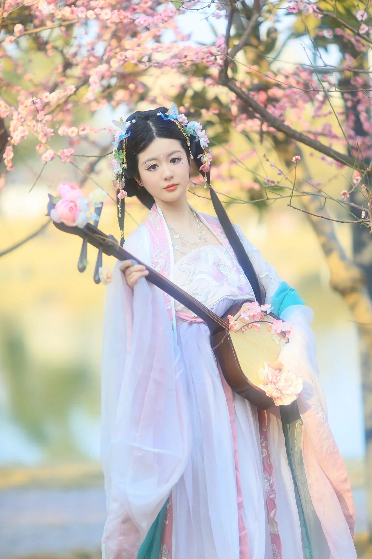 Artistic Expressions: YiTuYu Art Language Vol.5158 Bu Ke Ai De He He Miao