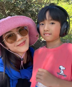 Ngoc Quyen Focuses on Son's Education in the US with Weekly Library Visits - image 2