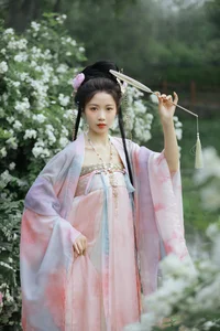 Artistic Portraiture: YiTuYu Art Language Vol.7296 Featuring Tian Tian - image 12