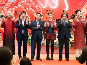 The Elite Vietnamese Artist Setting Showbiz Standards Without Releasing New Albums - image 4
