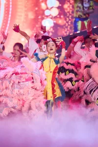 The Elite Vietnamese Artist Setting Showbiz Standards Without Releasing New Albums - image 7