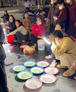 Unique Jumping Squid Market: Where Freshness Trumps the Scale in Vietnam - image 8