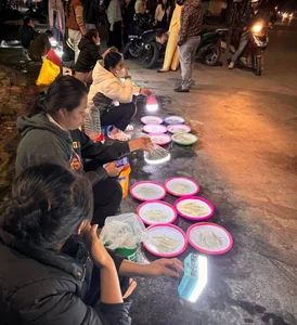 Unique Jumping Squid Market: Where Freshness Trumps the Scale in Vietnam - image 1