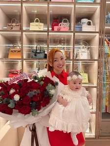 Inside the Luxurious and Youthful Life of Actor Chi Bao’s Mother-in-Law - image 3