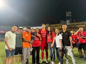 Đoàn Văn Hậu’s Father Has a Surprising Reaction to His Son’s Romantic Proposal - image 4