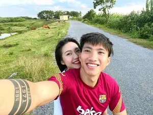 Đoàn Văn Hậu’s Father Has a Surprising Reaction to His Son’s Romantic Proposal - image 5